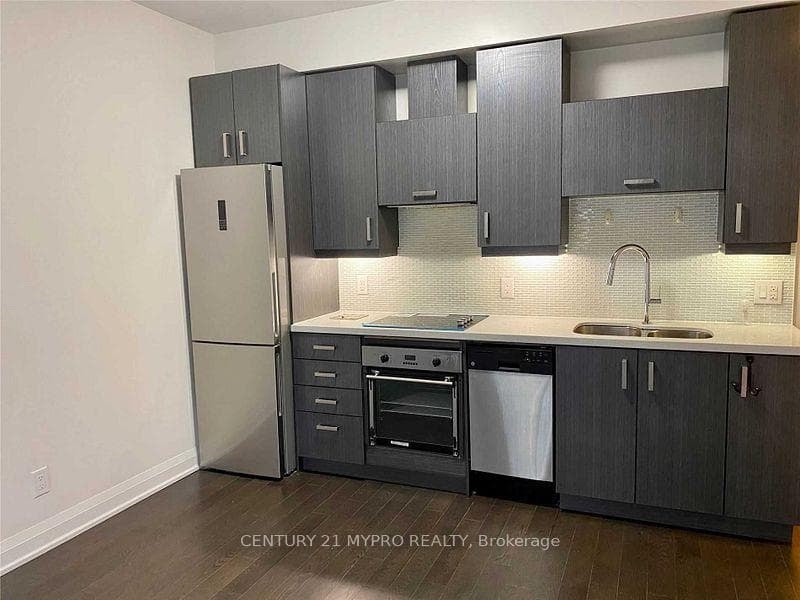 28 Uptown Drive Unit 631 photo 2