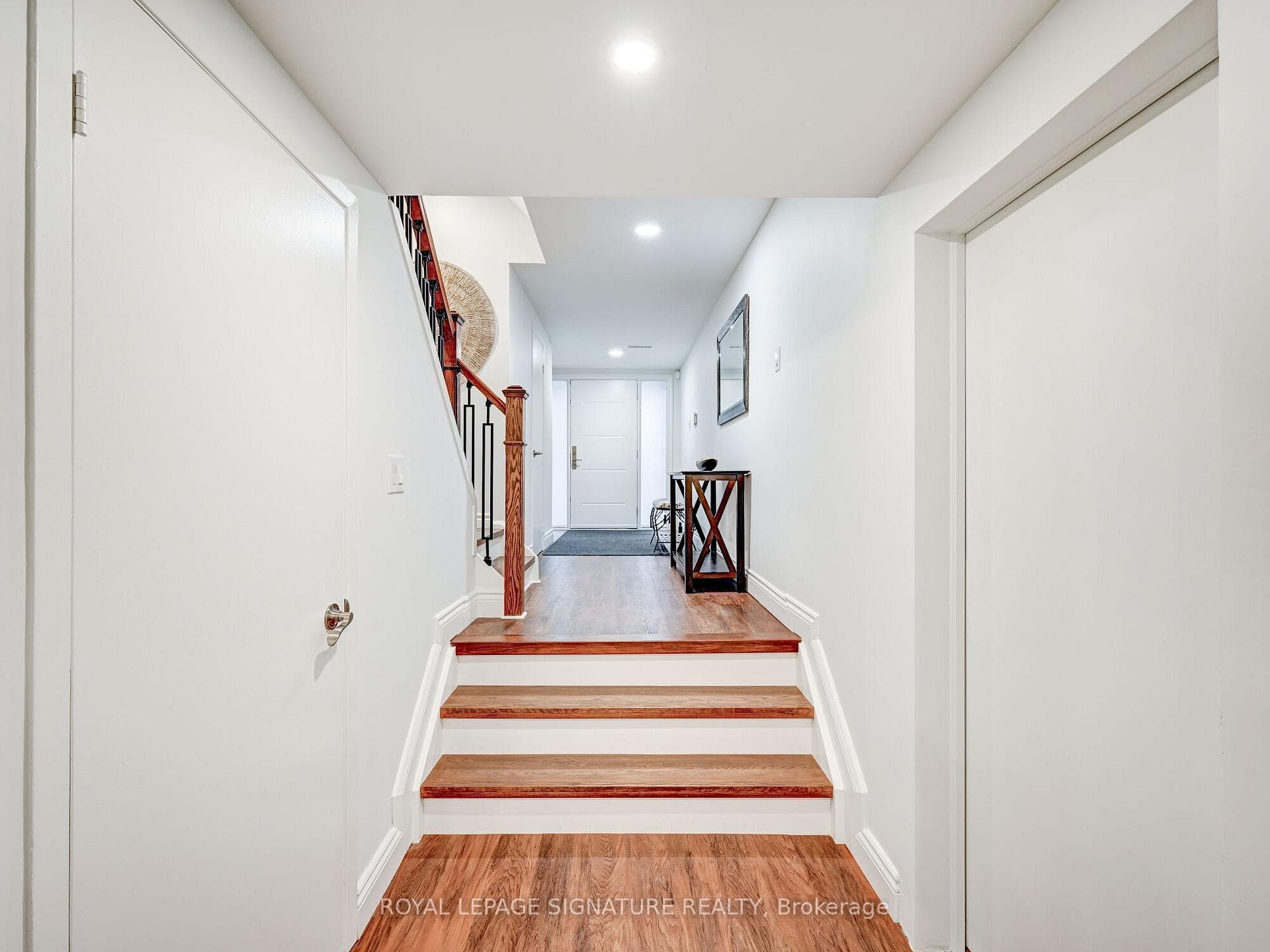 37 Poplar Crescent photo 5