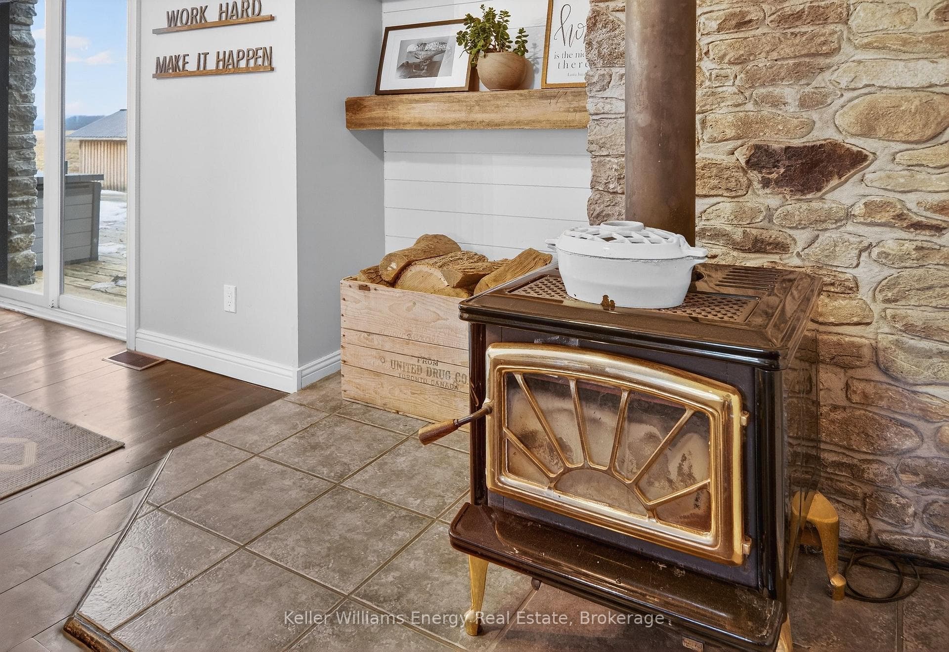 1114 Harrington Road photo 15