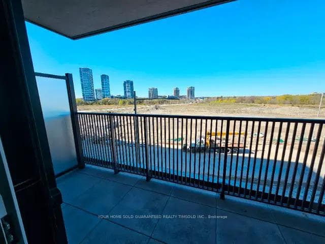 38 Simcoe Promenade Unit 312 photo 8