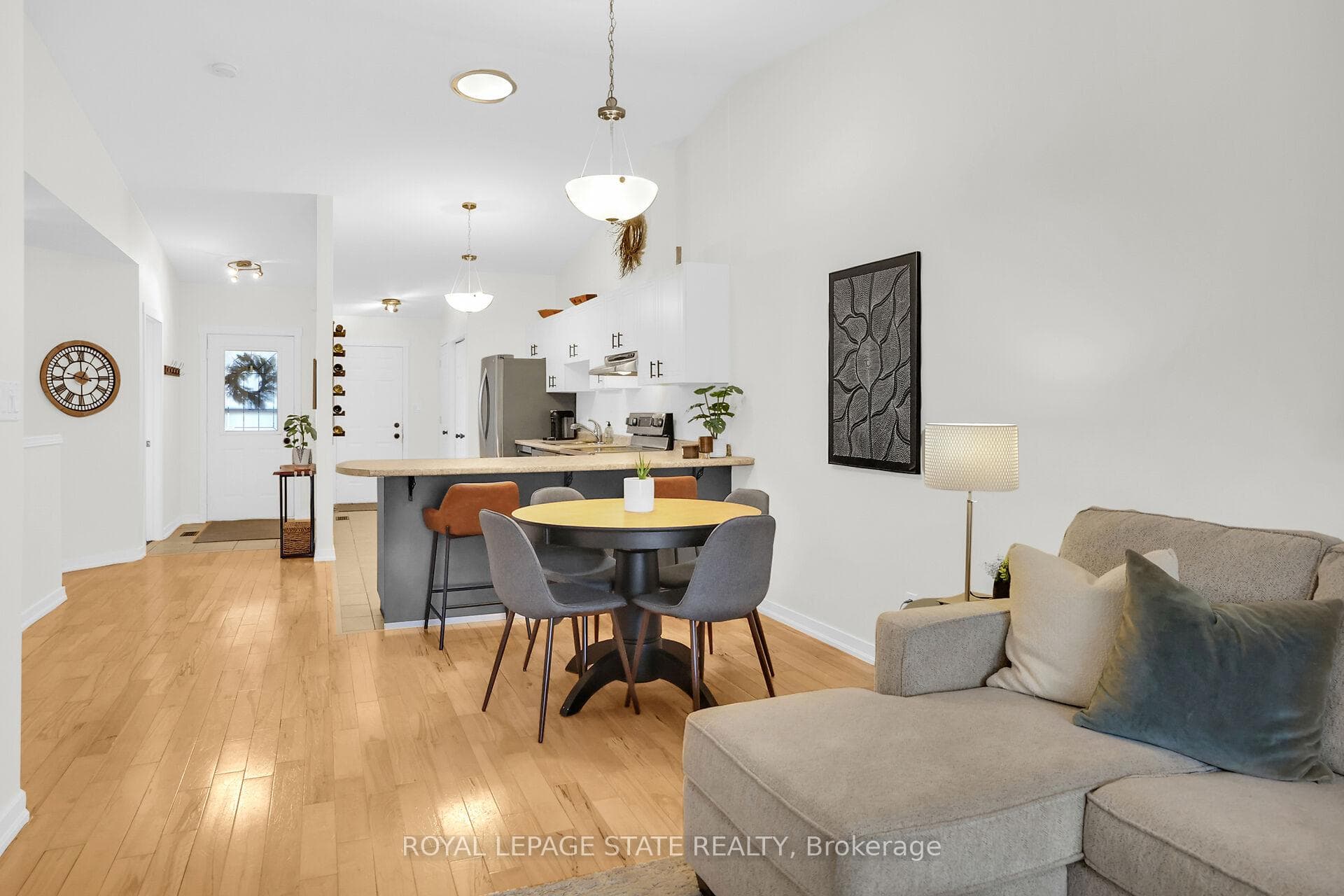 4466 Michael Avenue photo 10