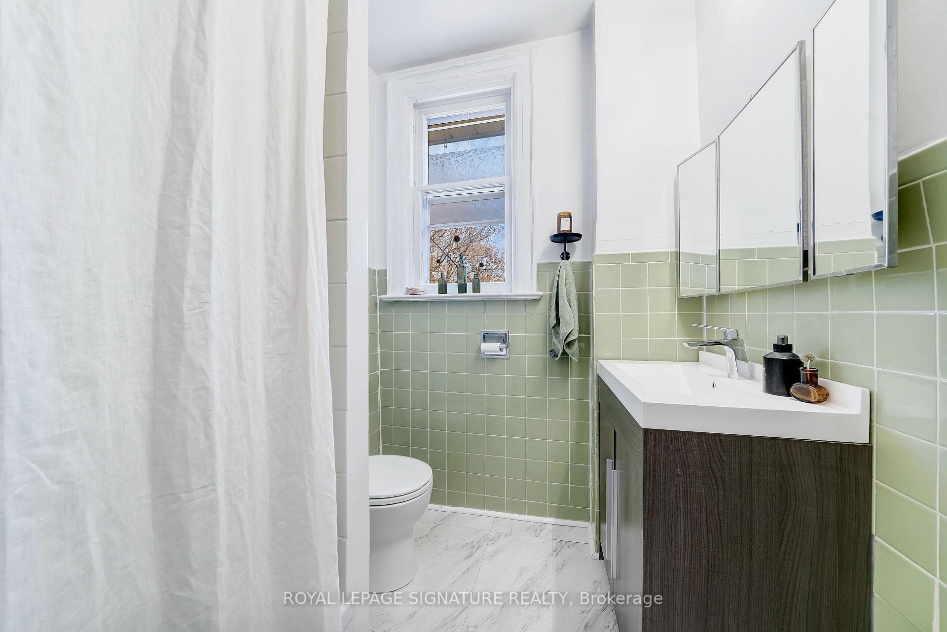 599 Euclid Avenue photo 6