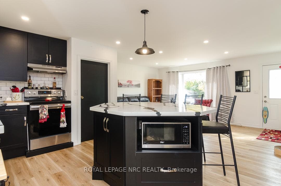 308 Pelham Road photo 13