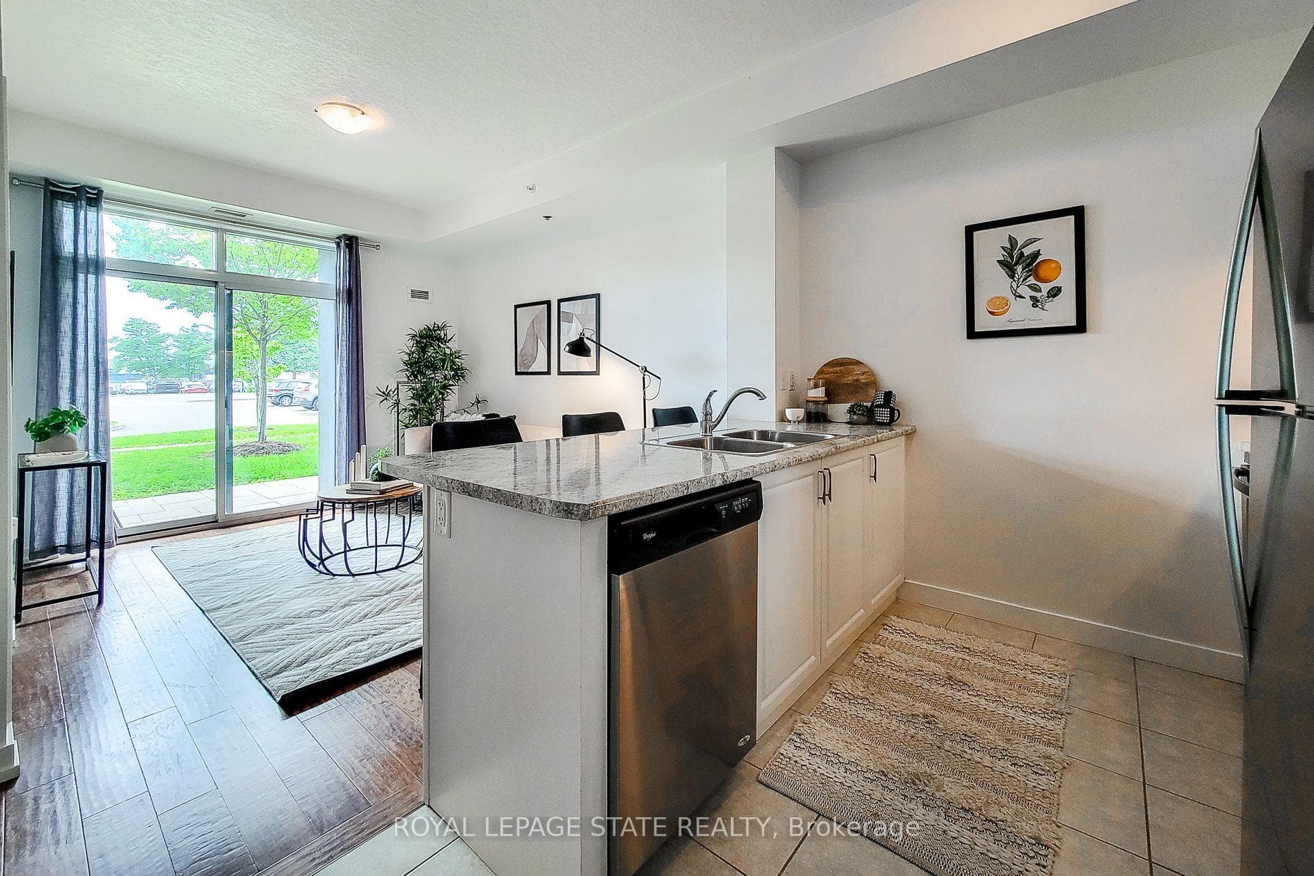 35 Southshore Crescent Unit 119 photo 12