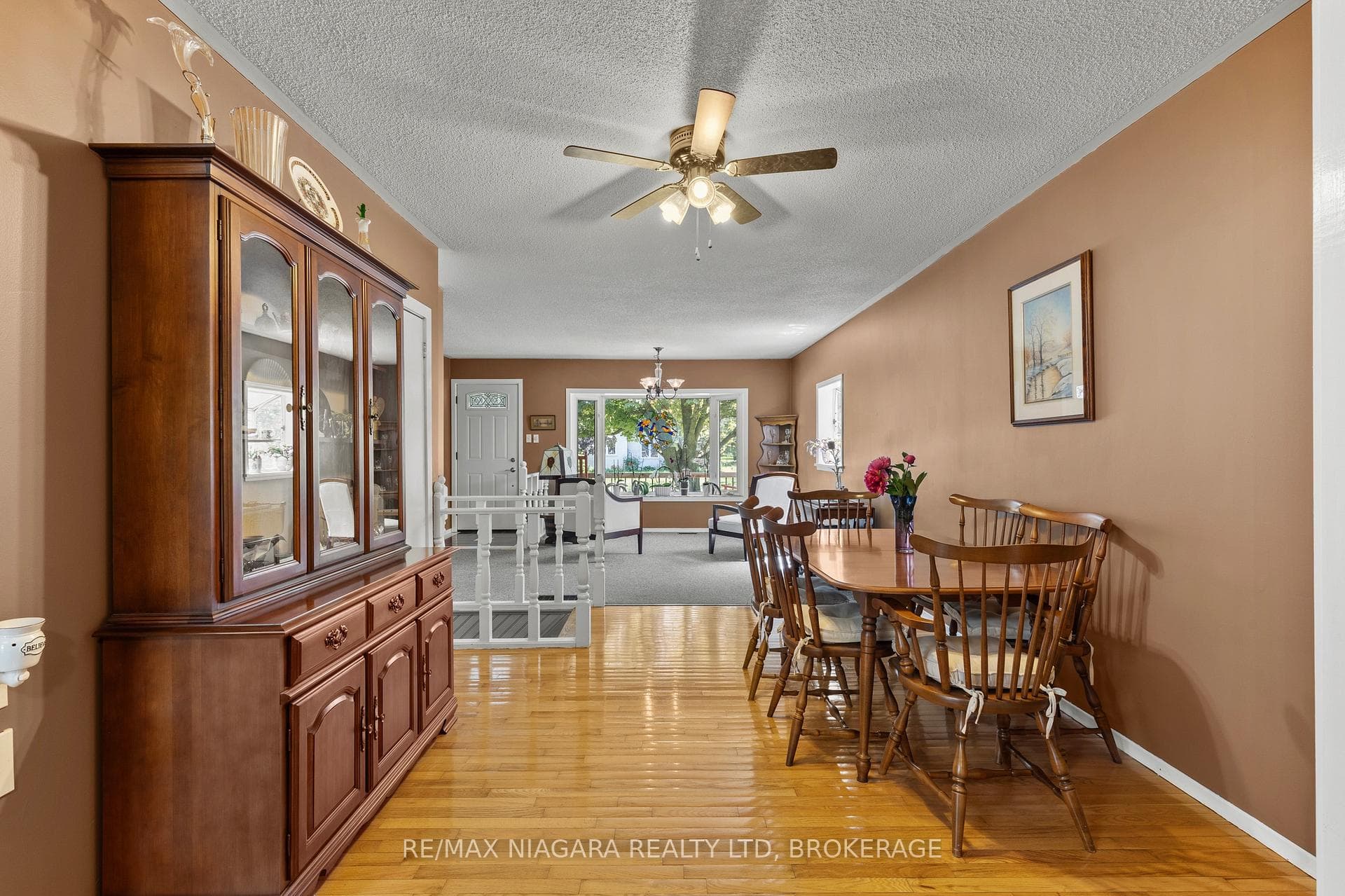 7931 Watson Street photo 9