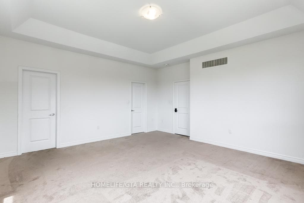48 Boone Crescent photo 23