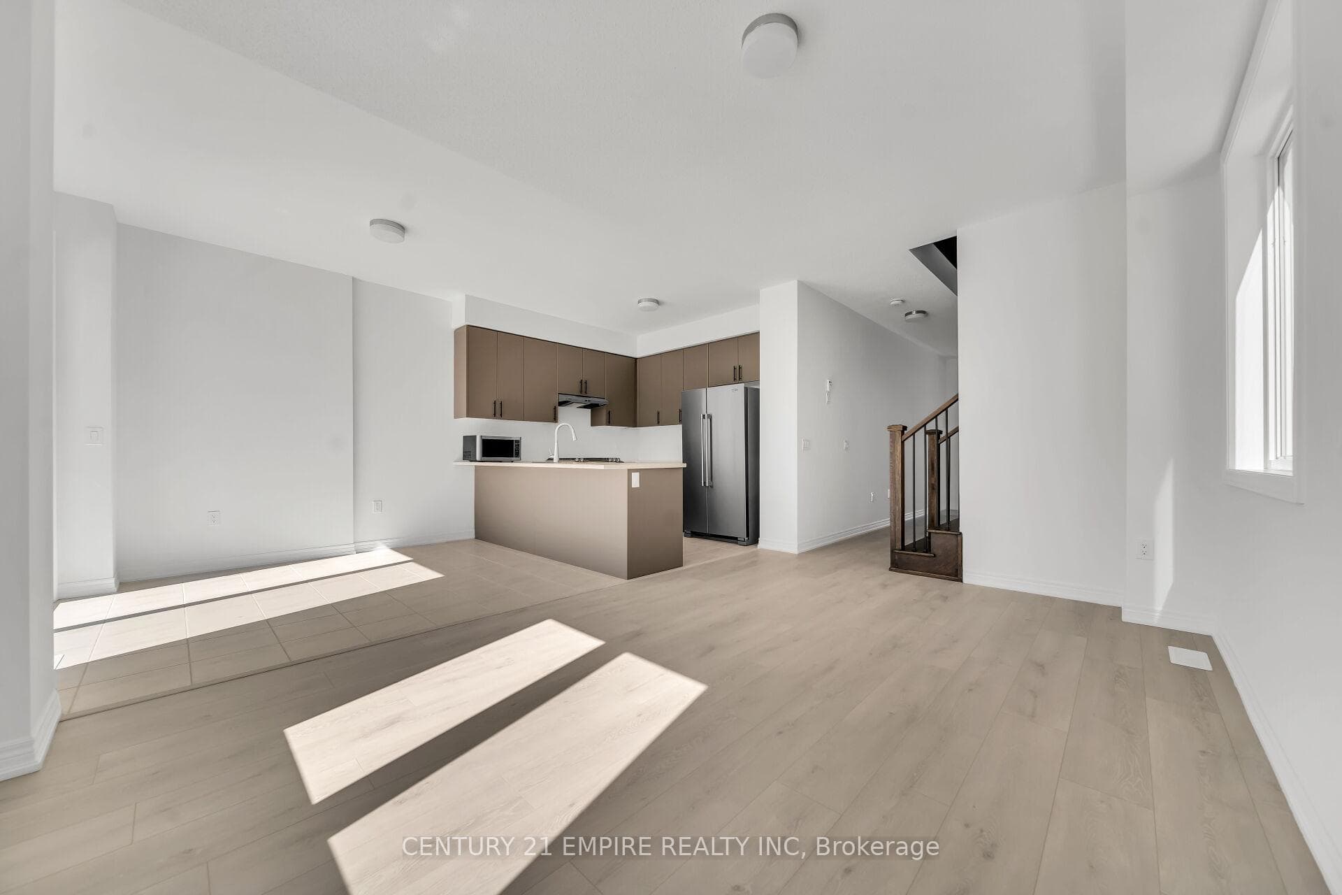 35 Edminston Drive photo 8