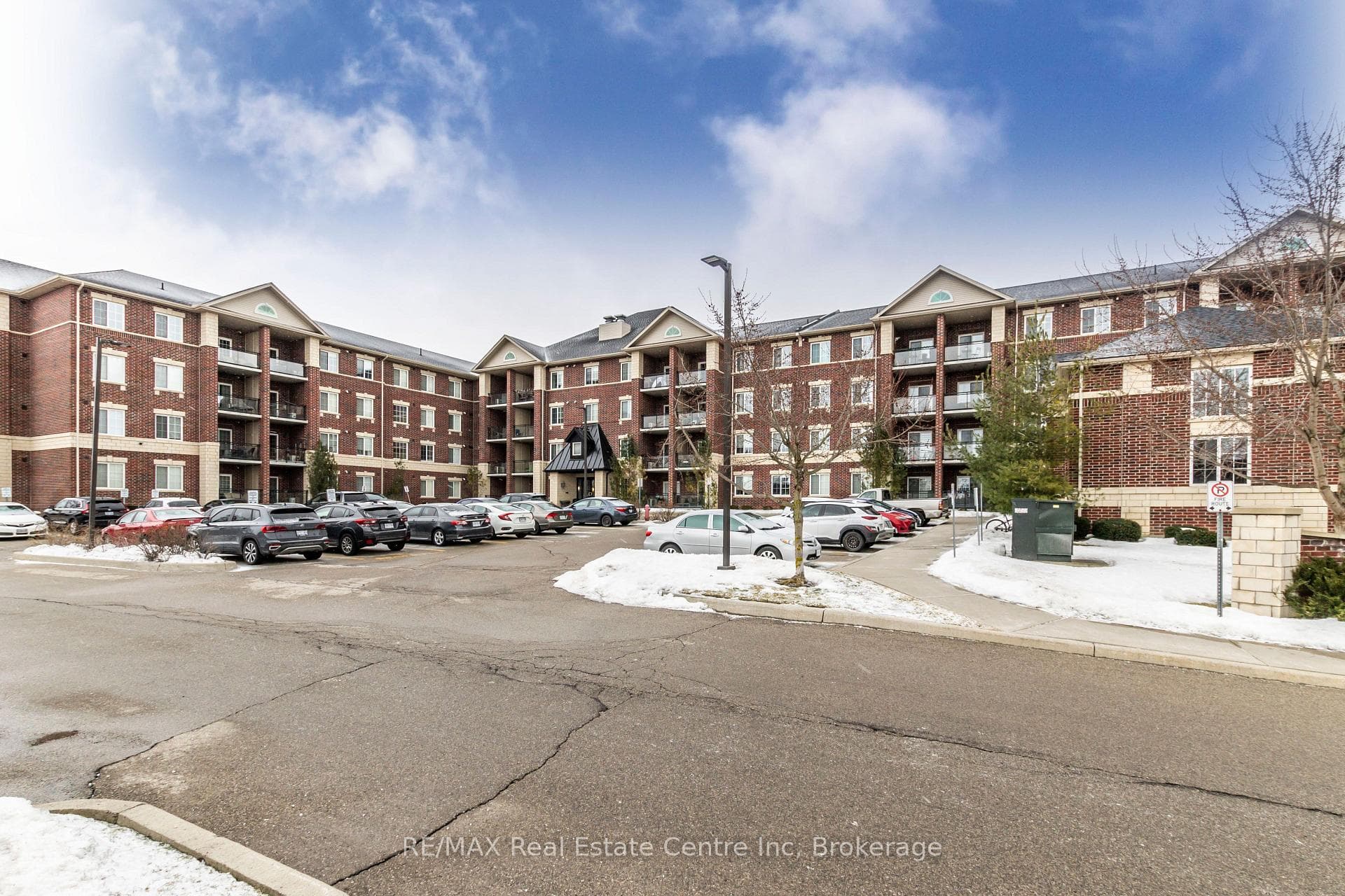 1440 Gordon Street Unit 118 photo 2