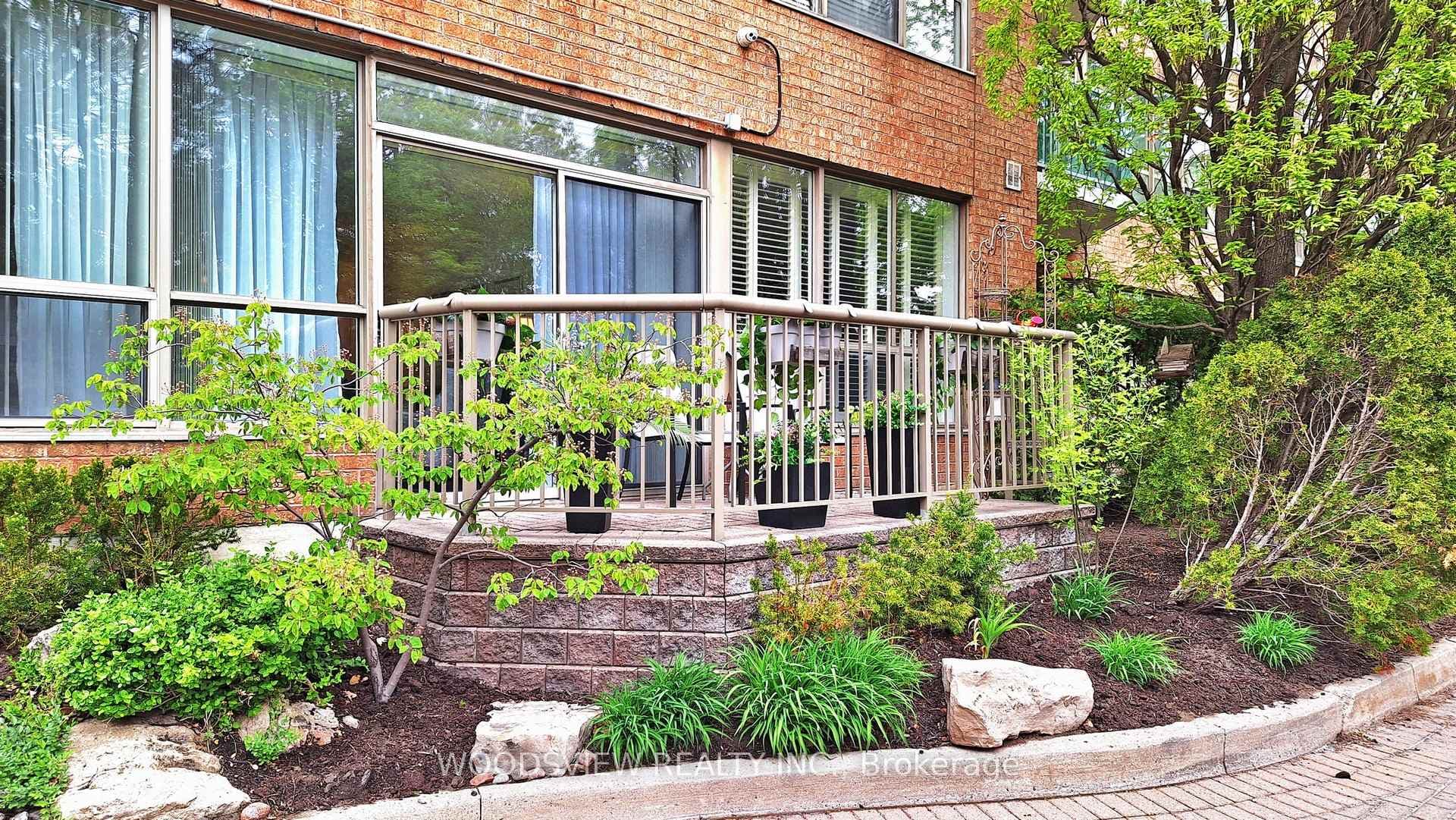 14924 Yonge Street Unit 120 photo 28