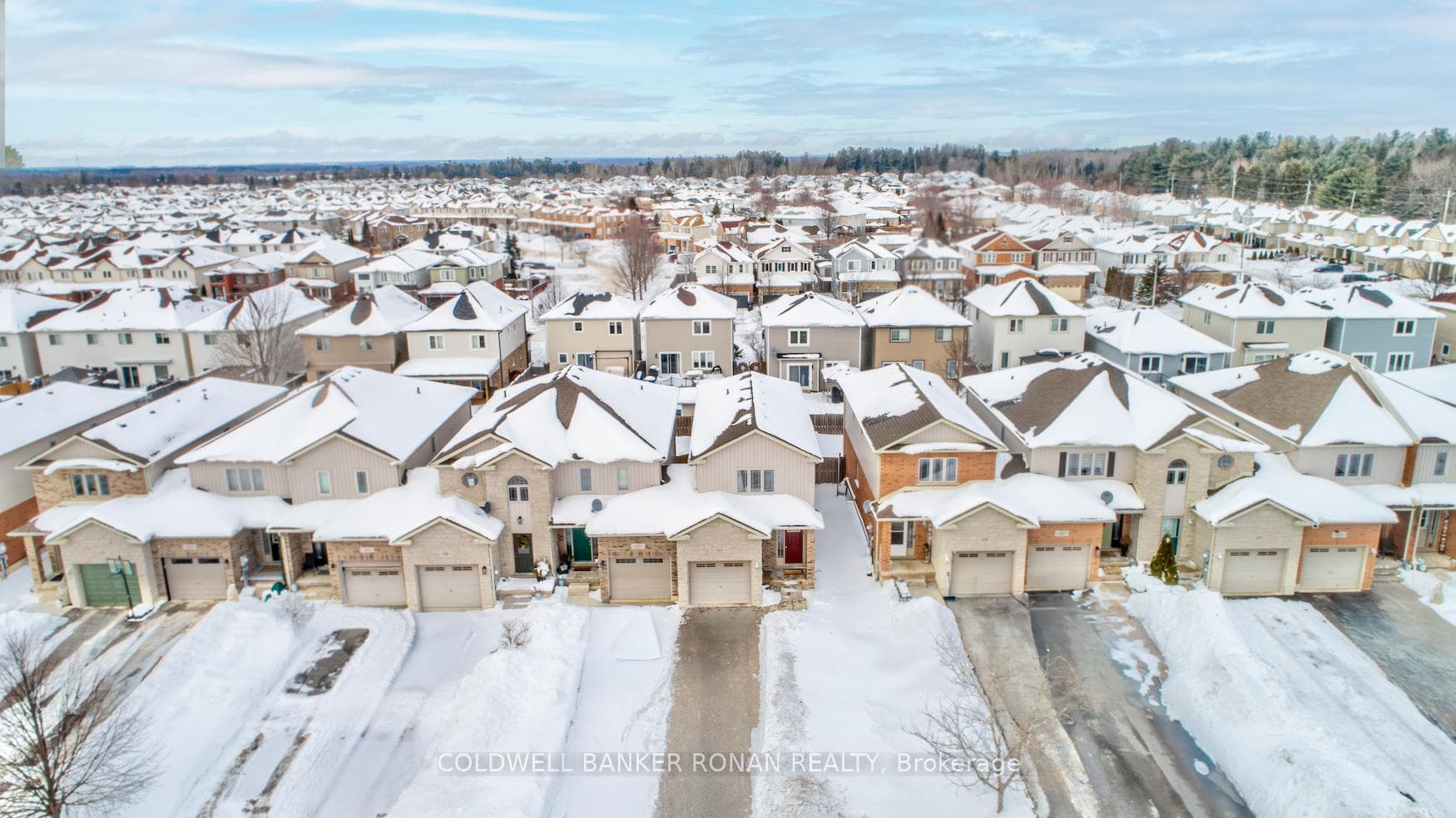 115 Banting Crescent photo 3