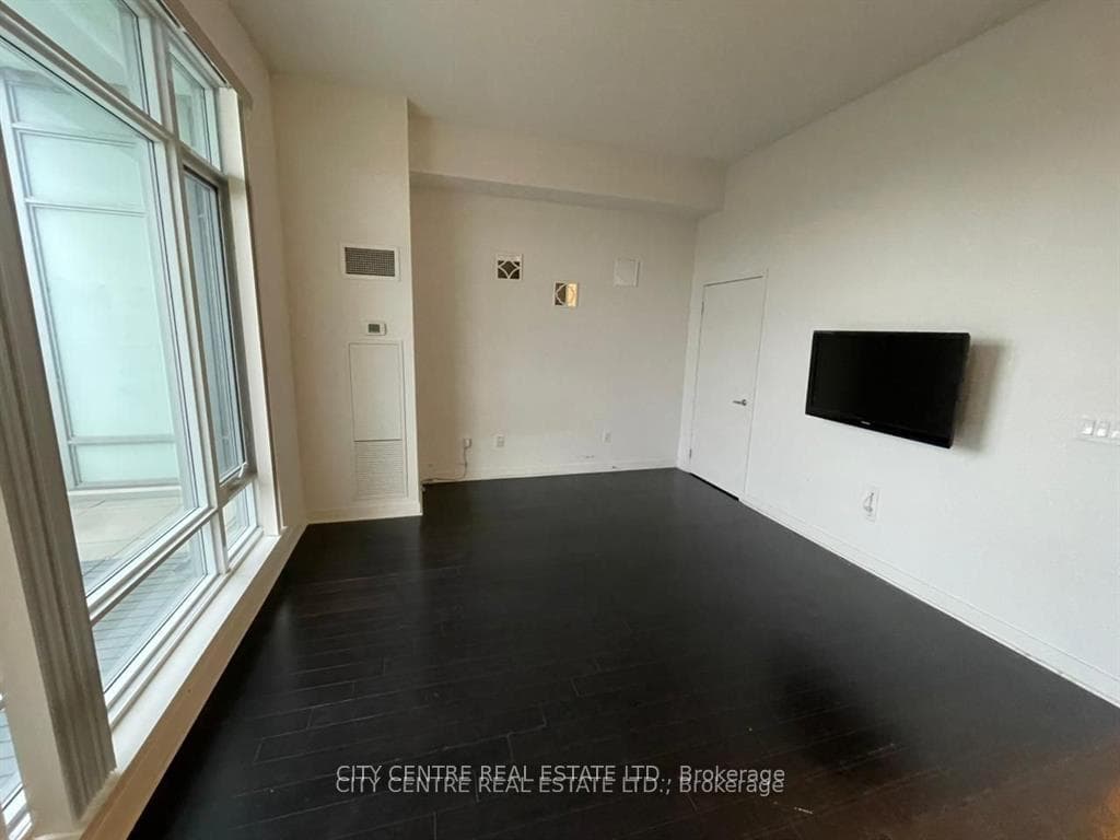 365 Prince Of Wales Drive Unit 601 photo 5