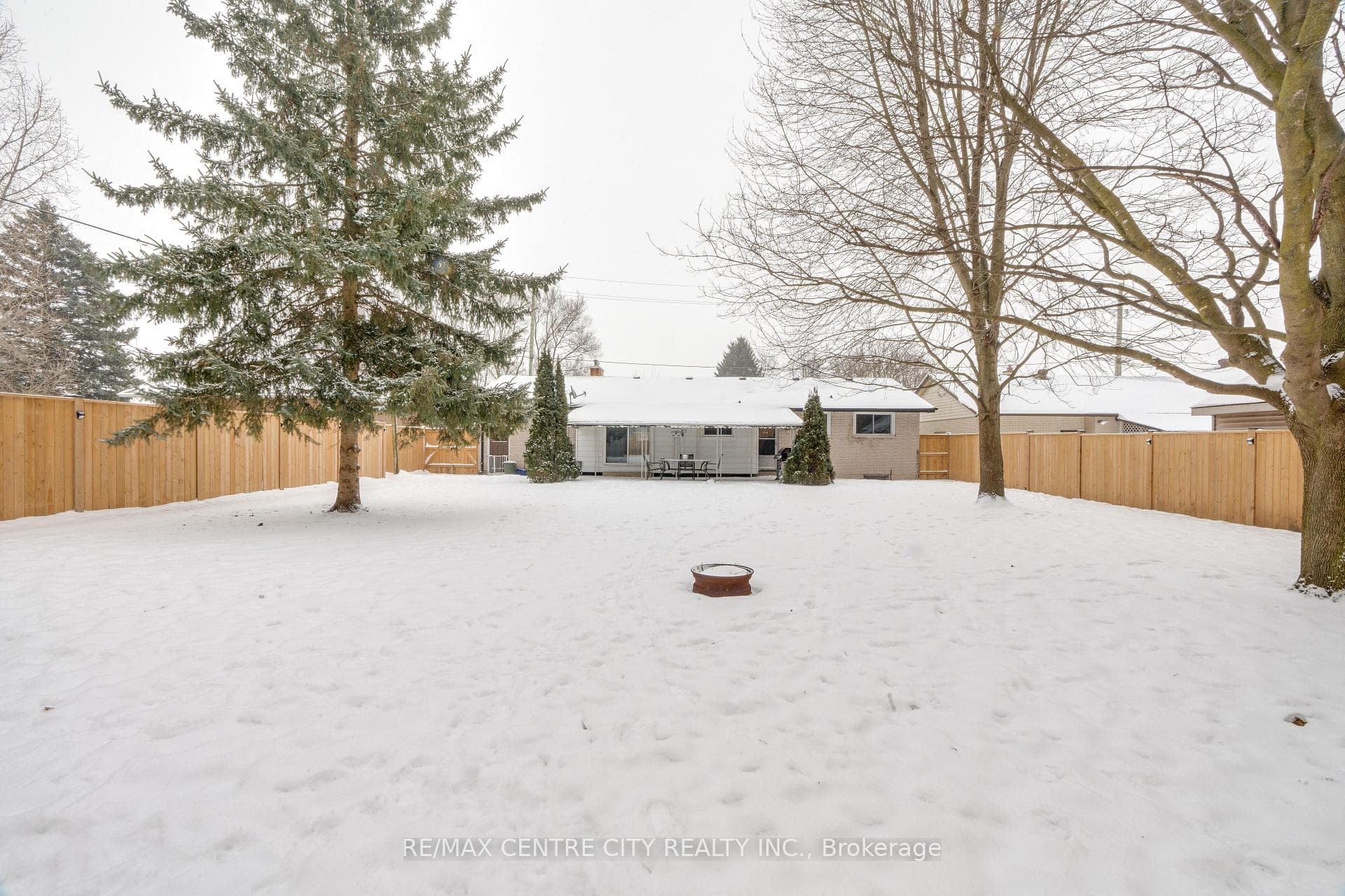 175 Ontario Street photo 25