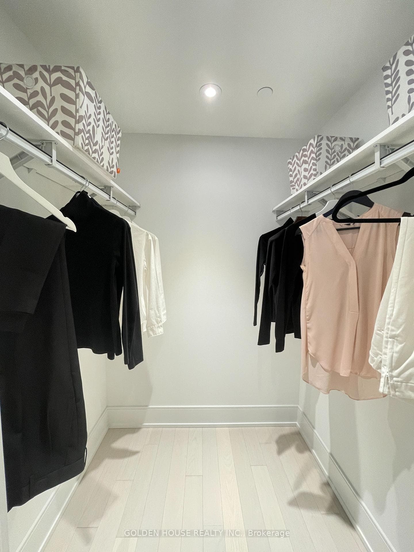 Master Bedroom's Walk in Closet