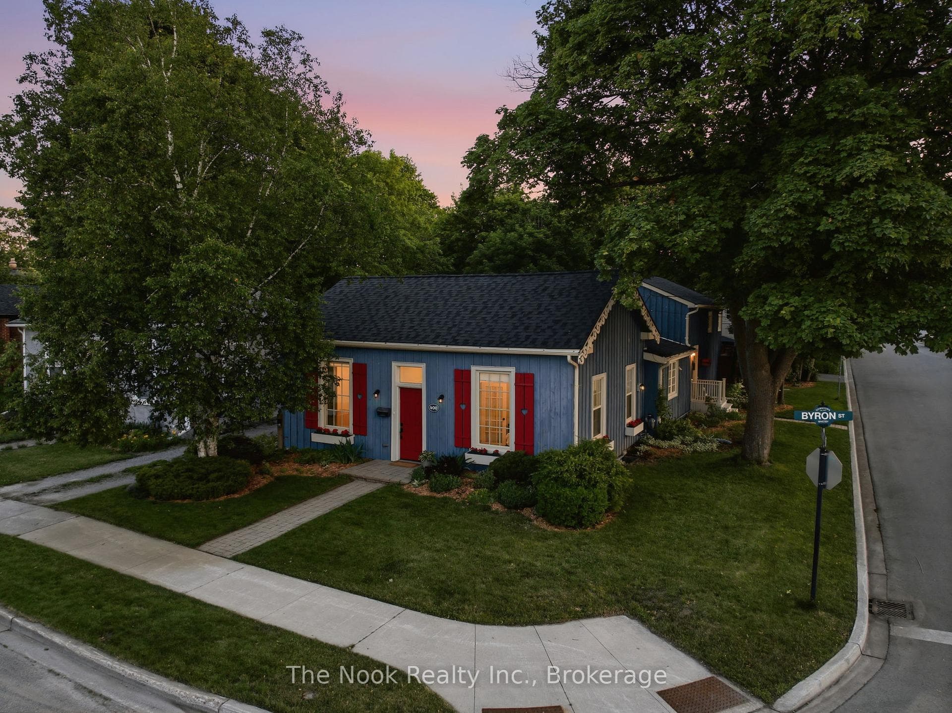 400 Byron Street photo 49