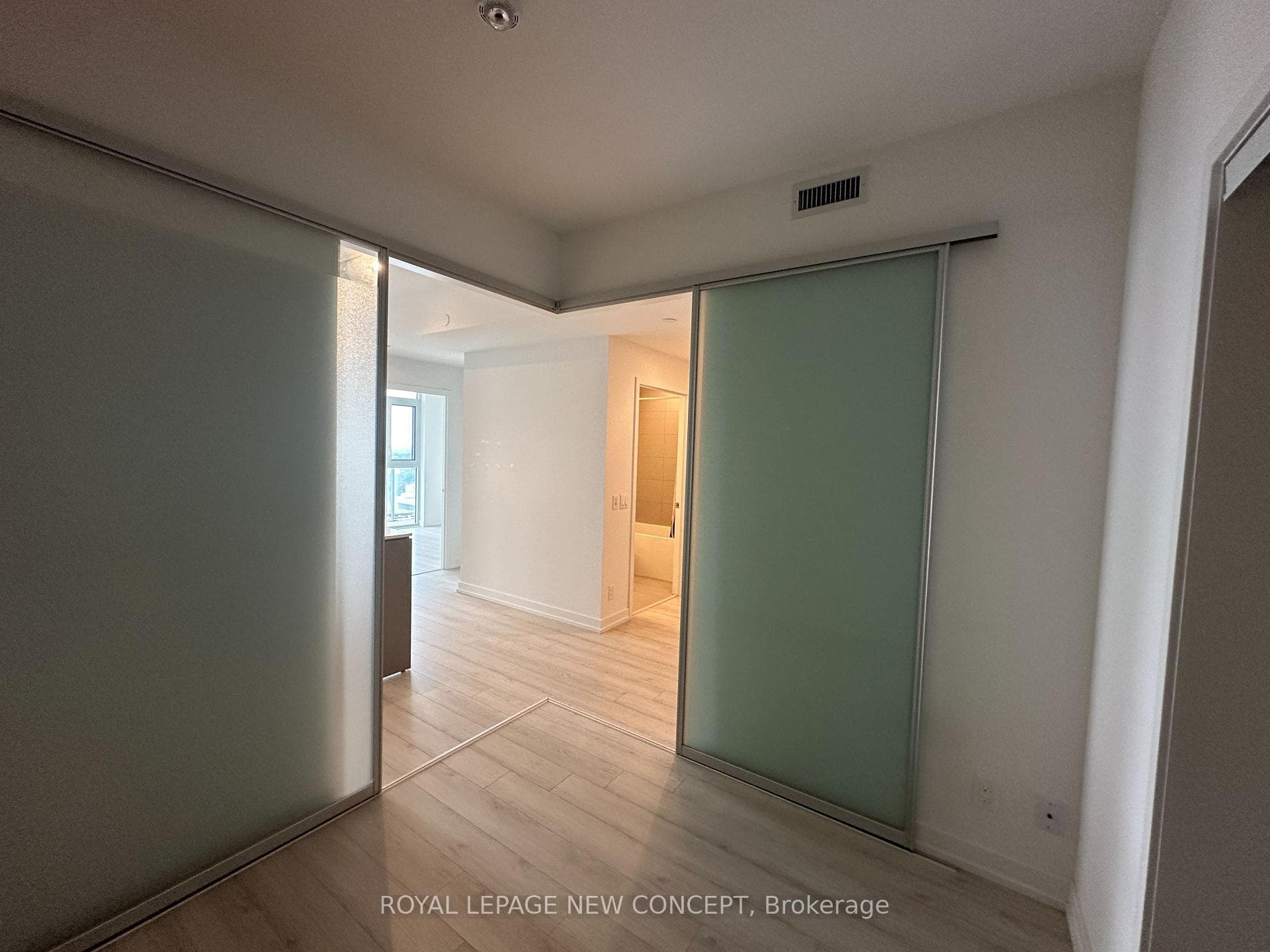 33 Helendale Avenue Unit 2508 photo 15