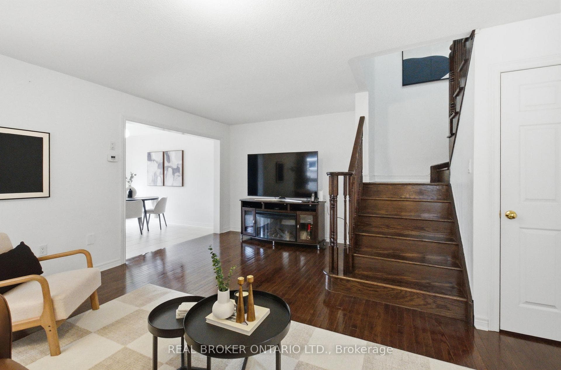 35 Harvest Hills Boulevard photo 9