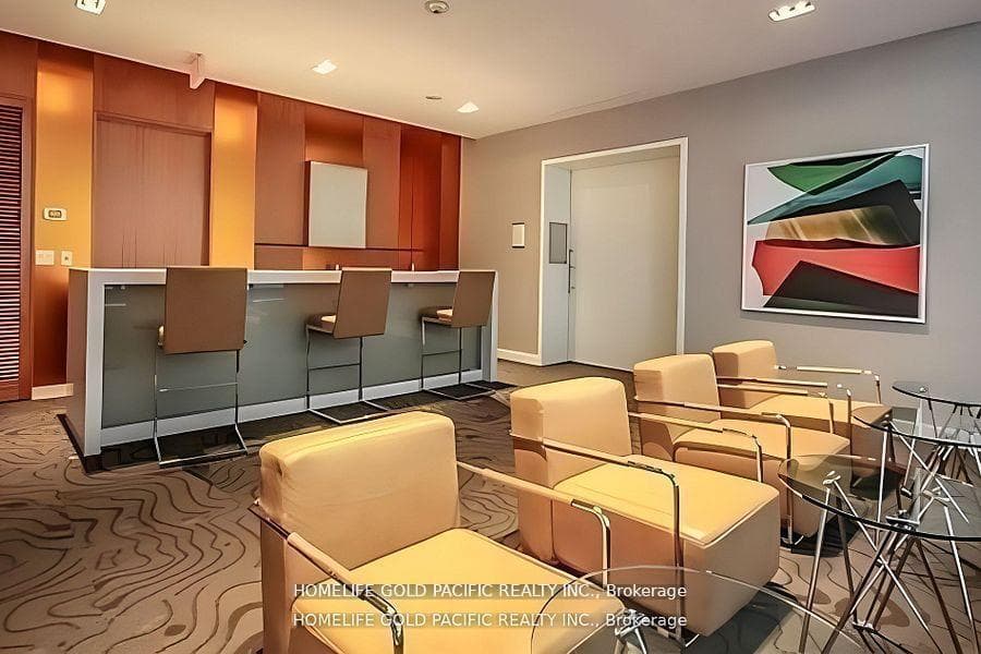 832 Bay Street Unit 1202 photo 39