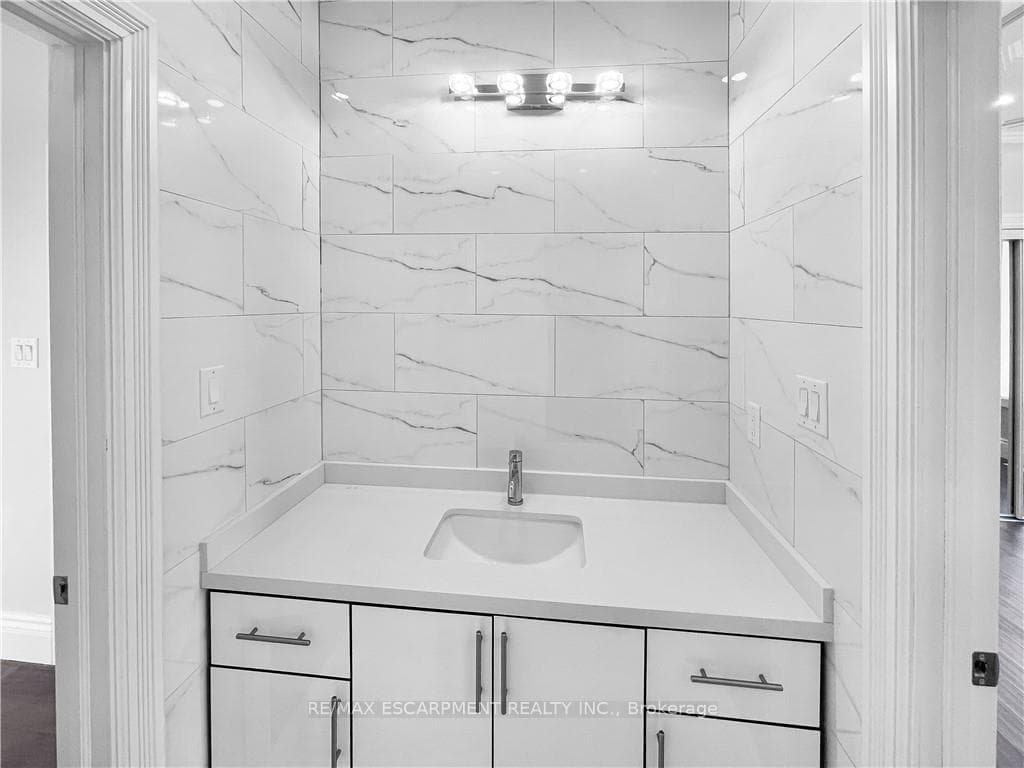 116 EAST 21st Street photo 21