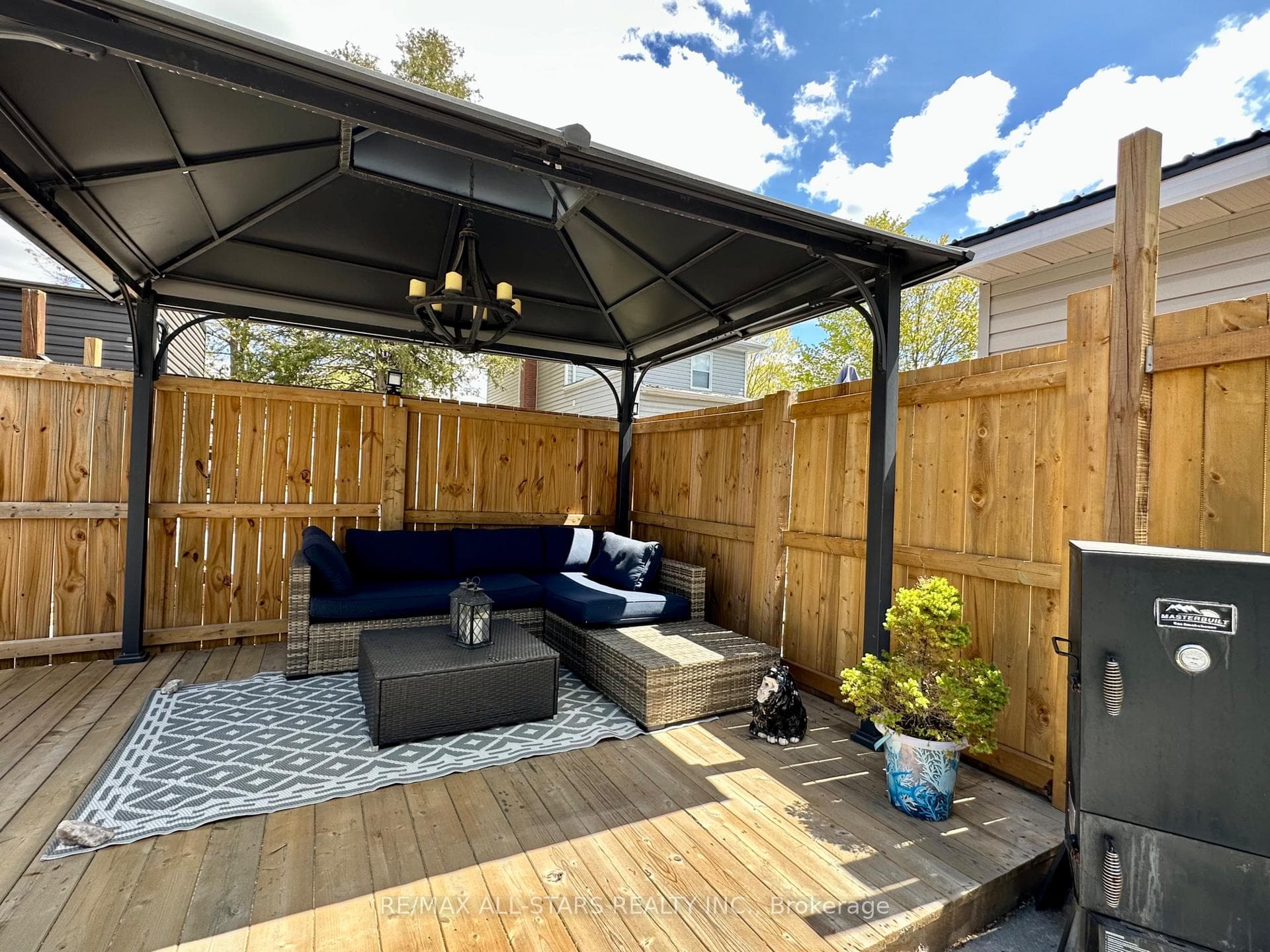 138 Colborne Street photo 38