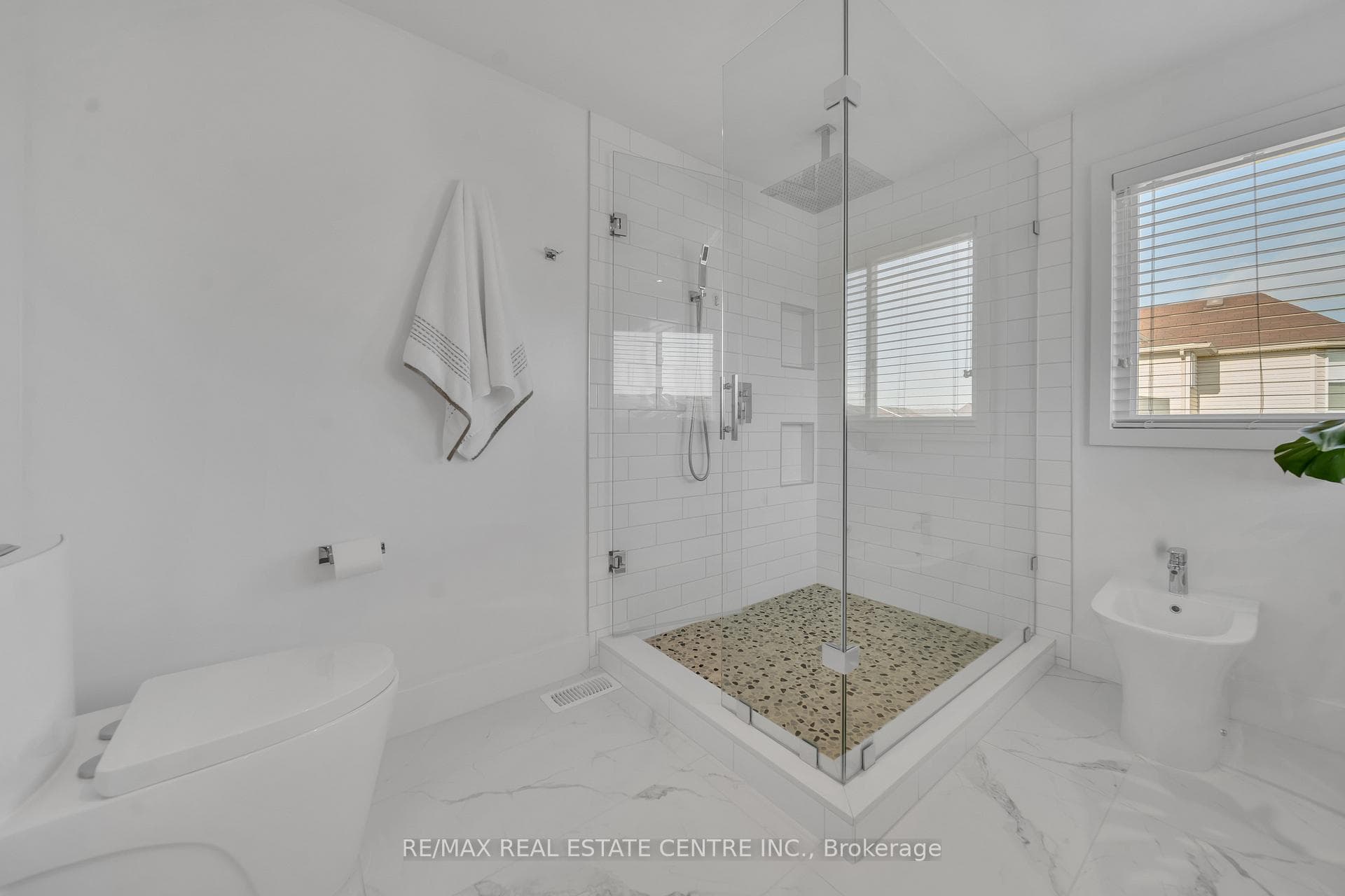 15 Yarrow Court photo 19