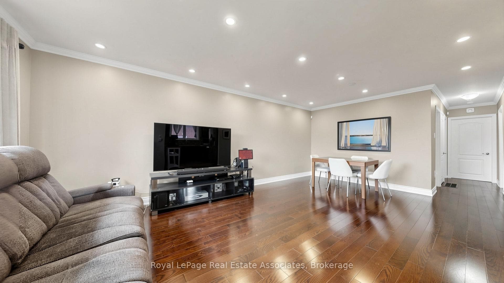 71 Addington Crescent photo 8