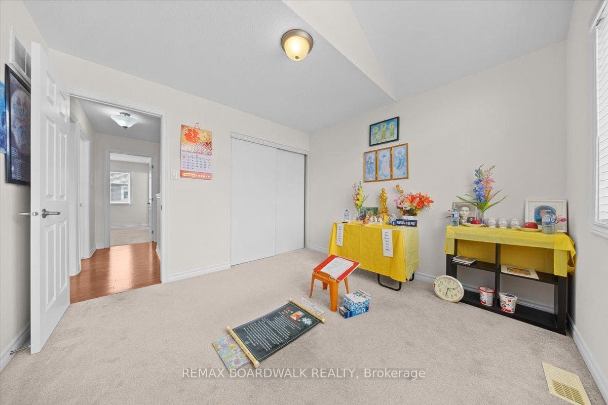 336 Gallantry Way photo 27