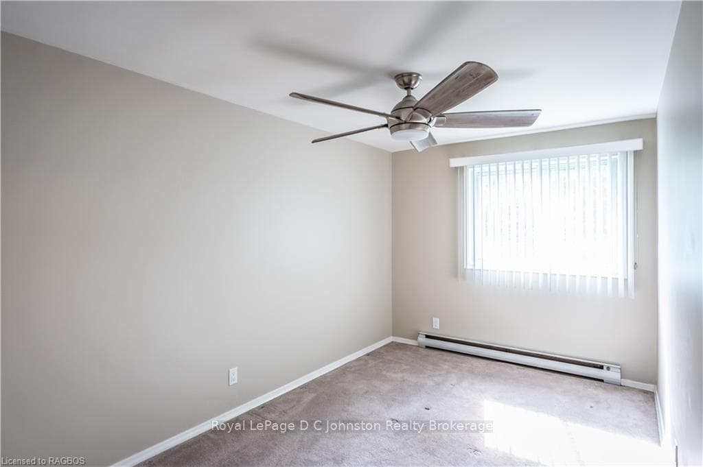 322 GODERICH Street photo 32