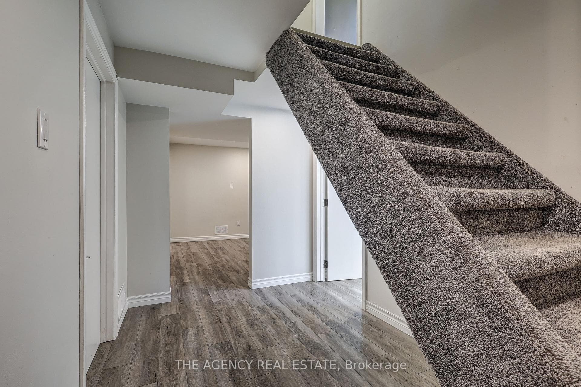 205 Rhine Avenue photo 30