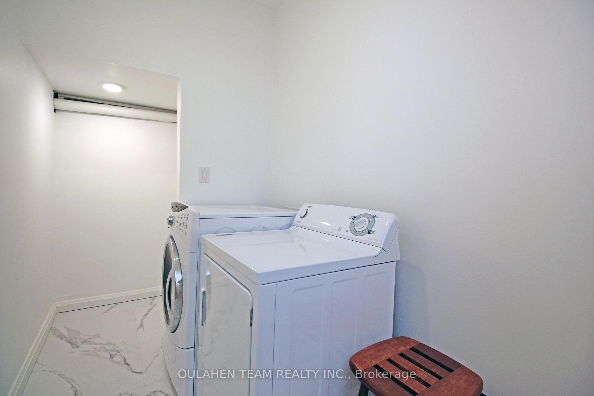 107 Florence Avenue Unit Lower photo 10