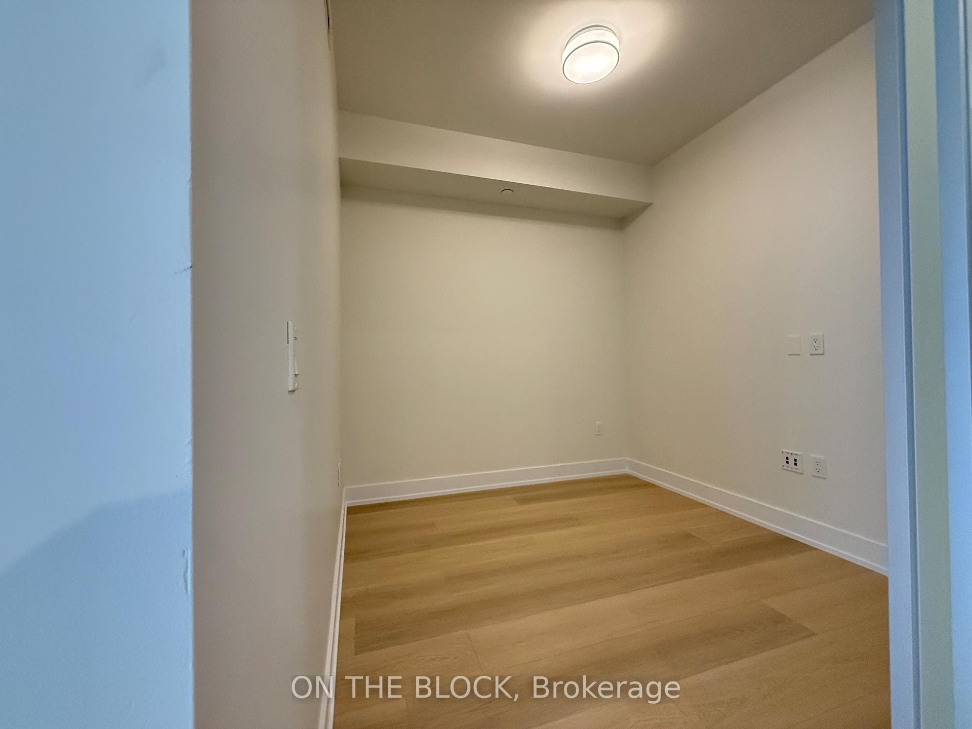 15 Queens Quay Unit 621 photo 10