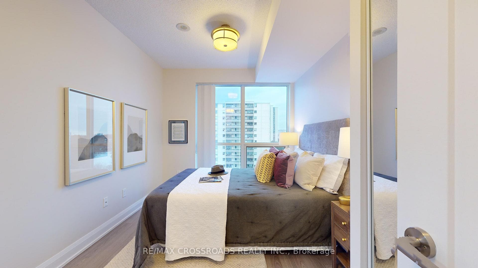 18 Graydon Hall Drive Unit 1605 photo 16