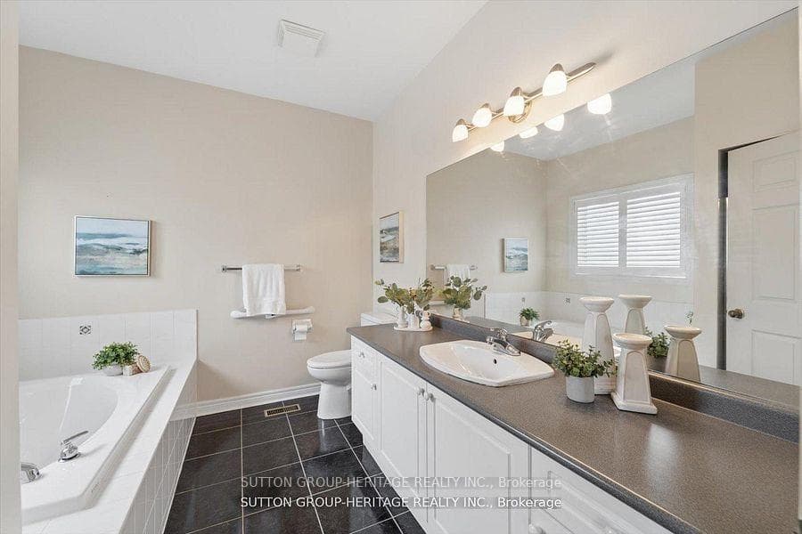1886 Pine Grove Avenue photo 23