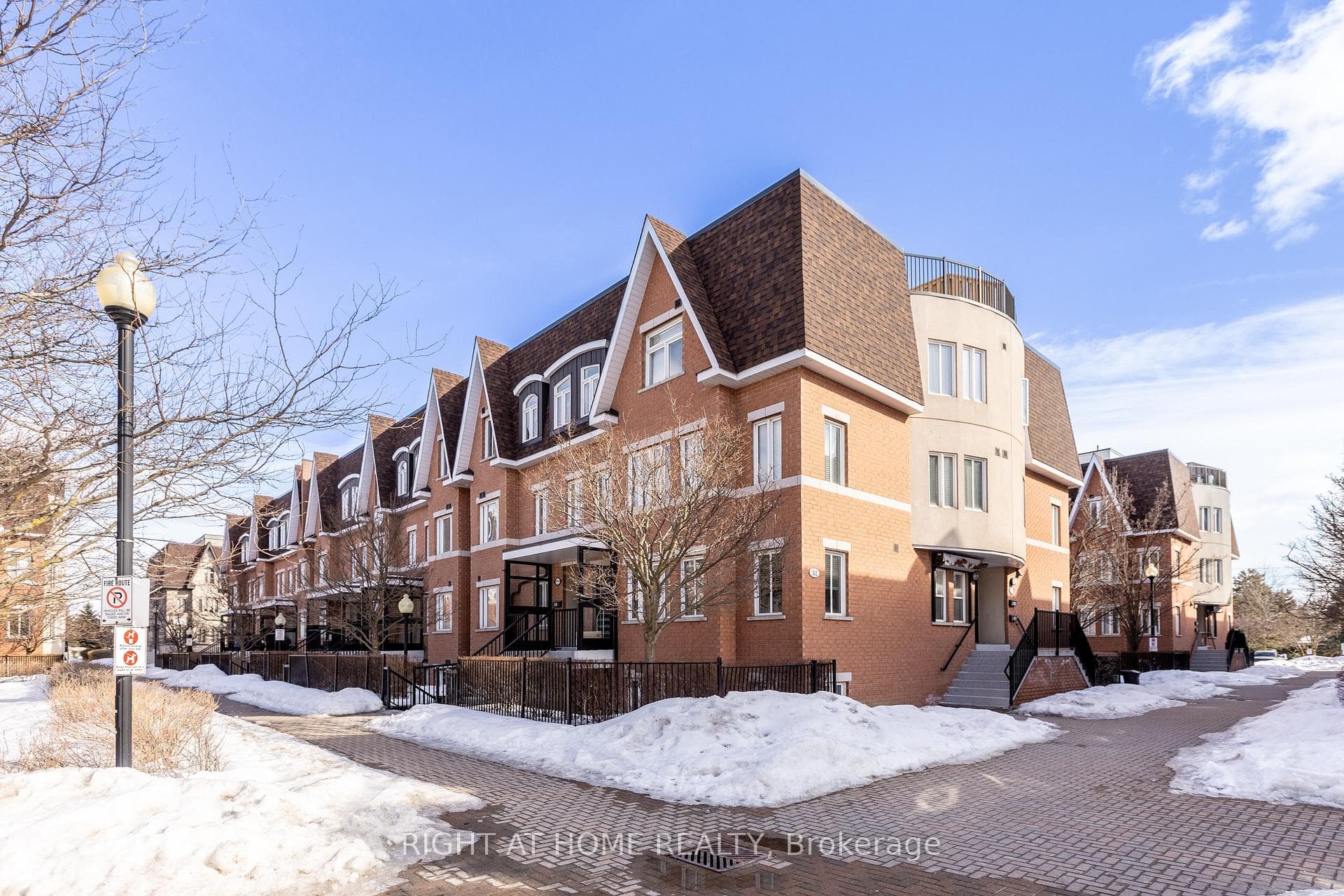 312 John Street Unit 331 photo 1