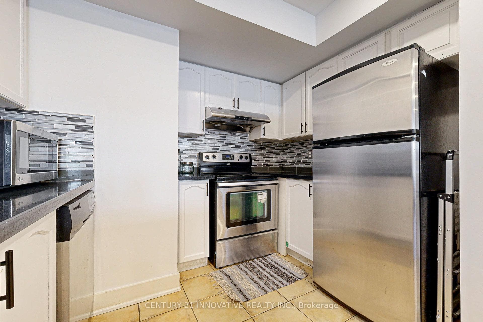 200 Mclevin Avenue Unit 6 photo 4