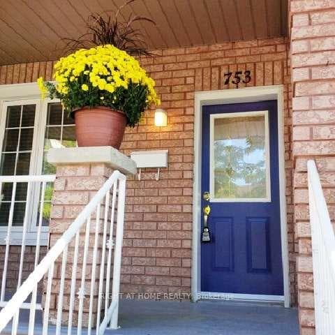 753 St Clarens Avenue Unit 2 photo 1