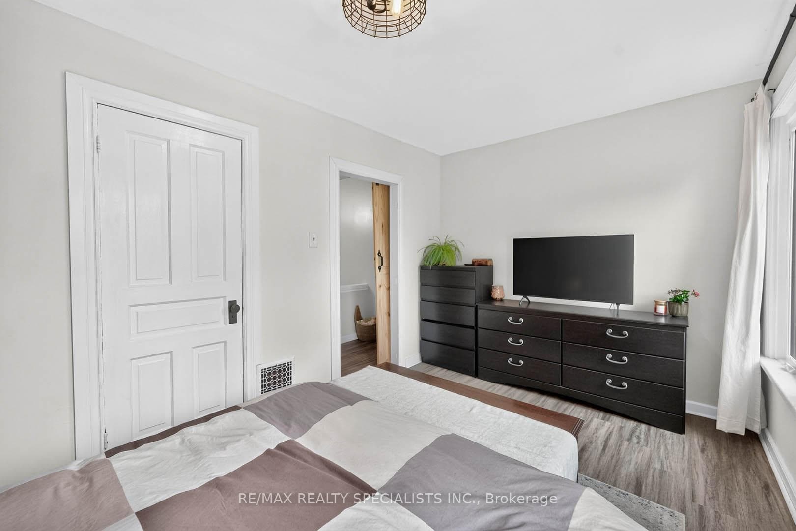 56 Cumberland Avenue photo 29
