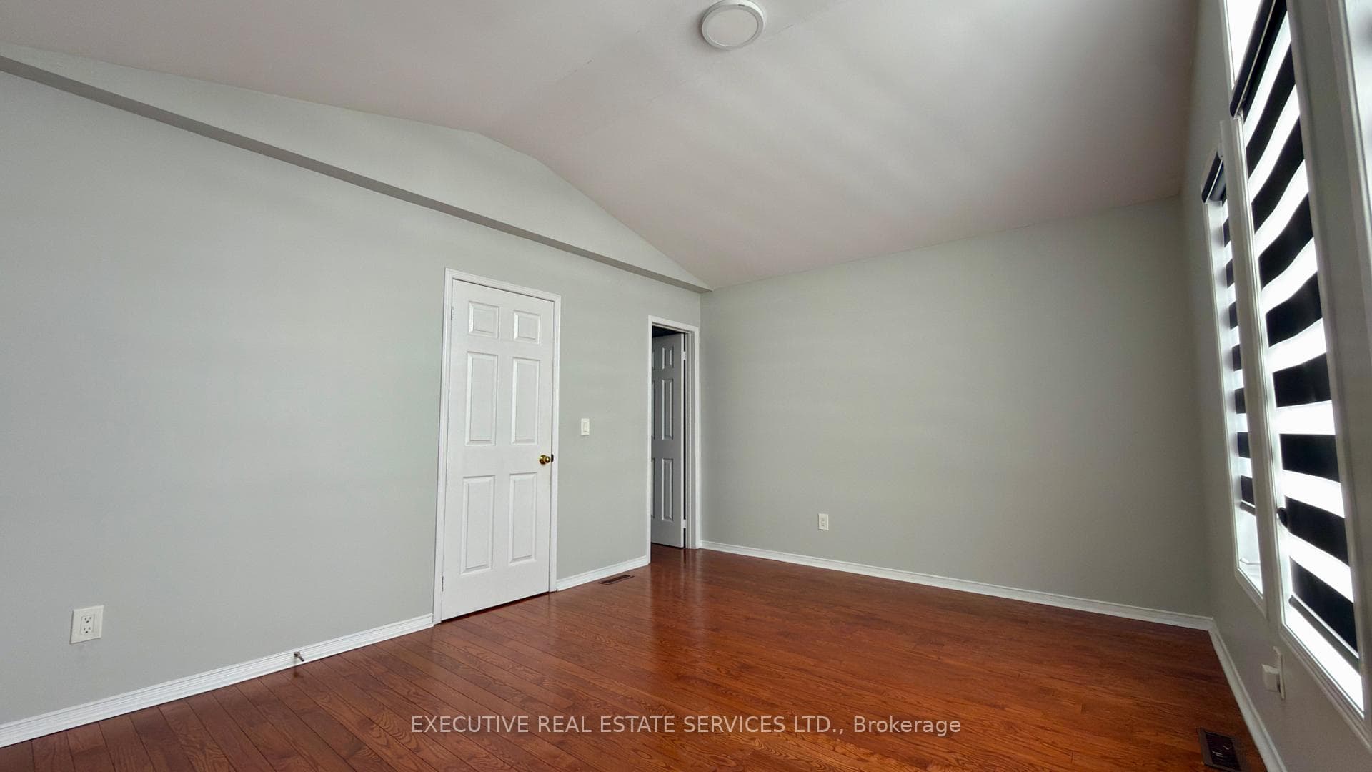 5 Condotti Drive photo 36