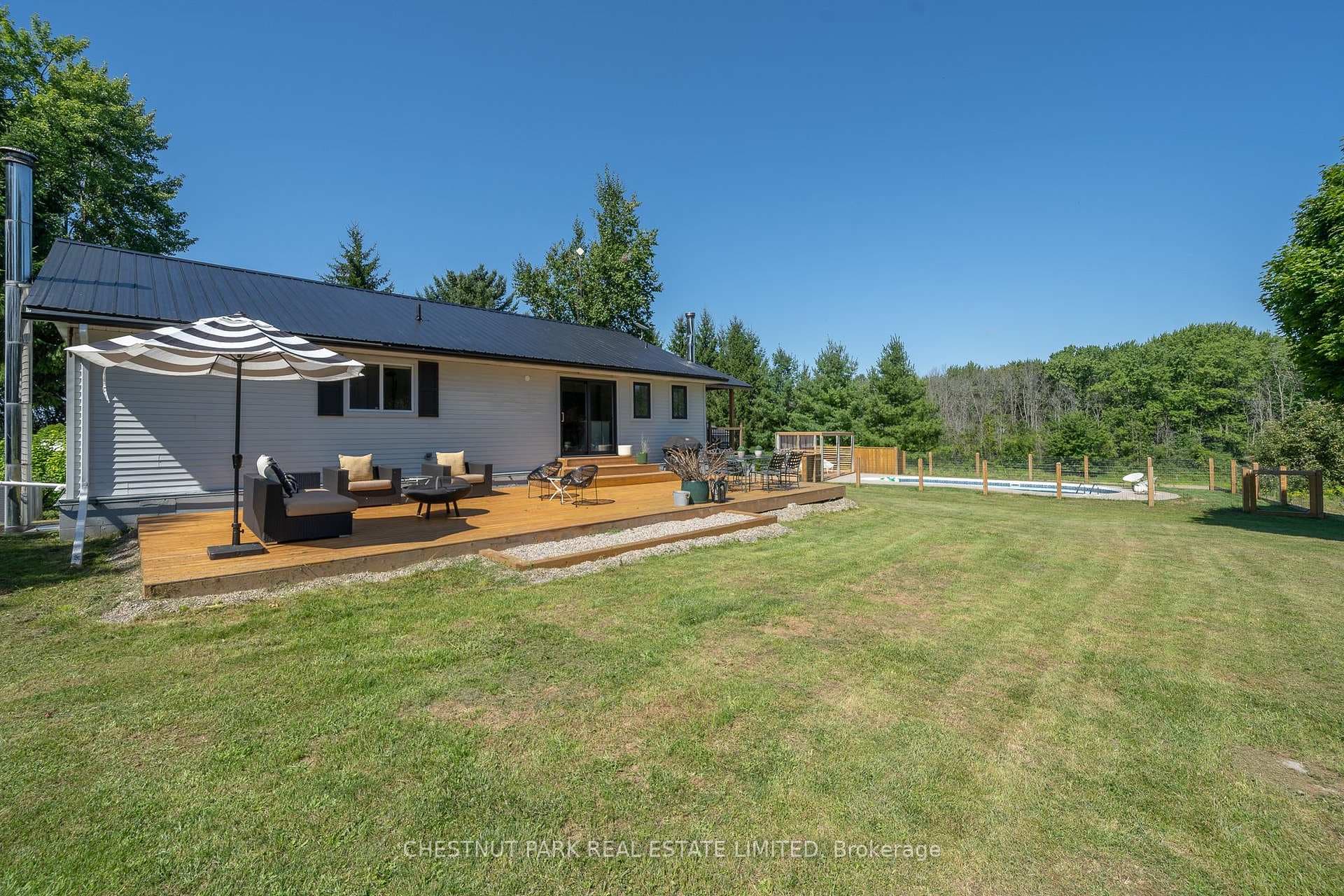 140 Quaker Road photo 25