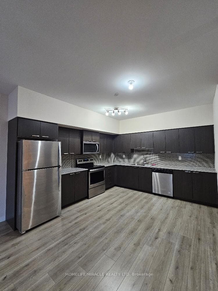 2152 Lawrence Avenue Unit 101 photo 14