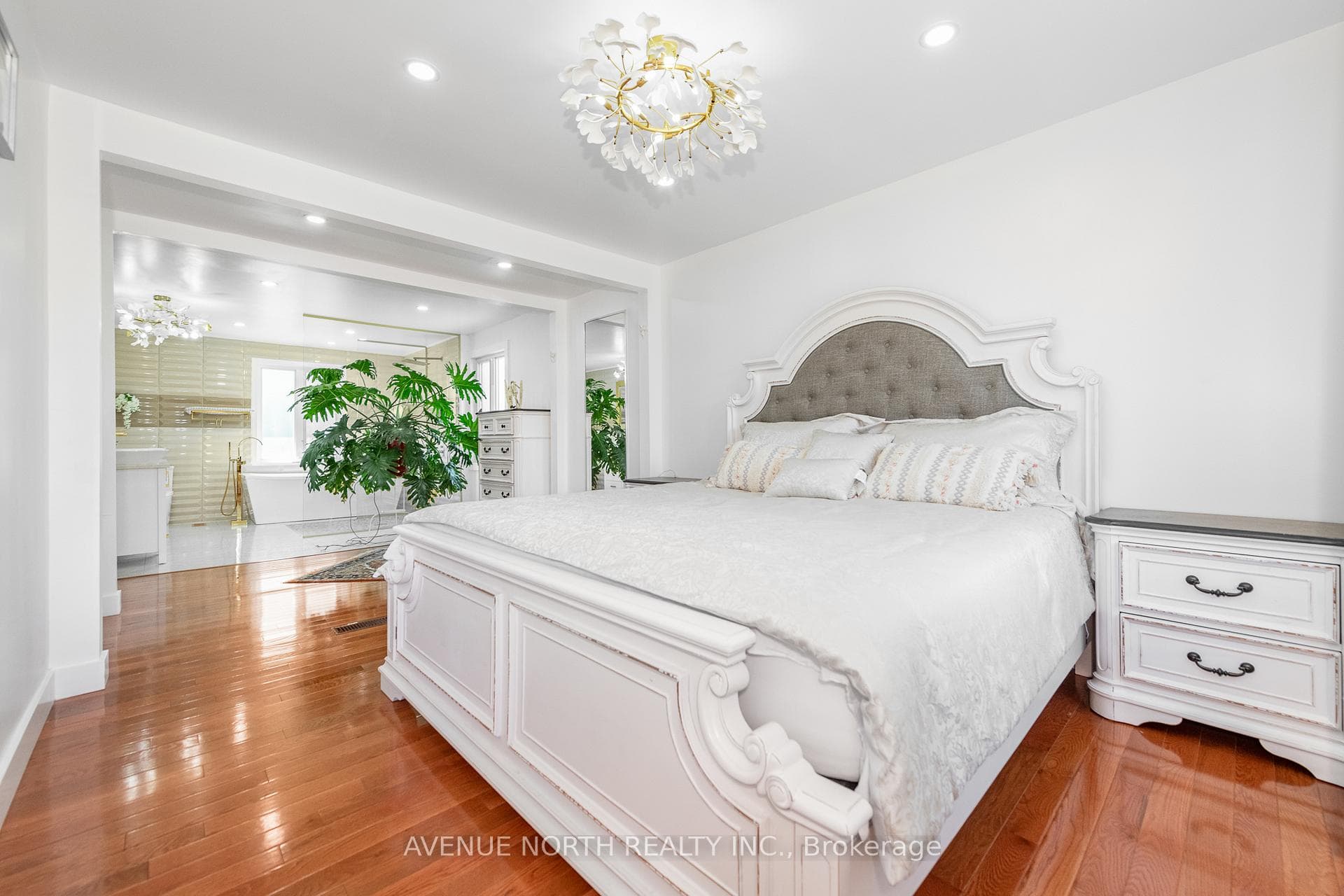 2310 RUSSLAND Road photo 21