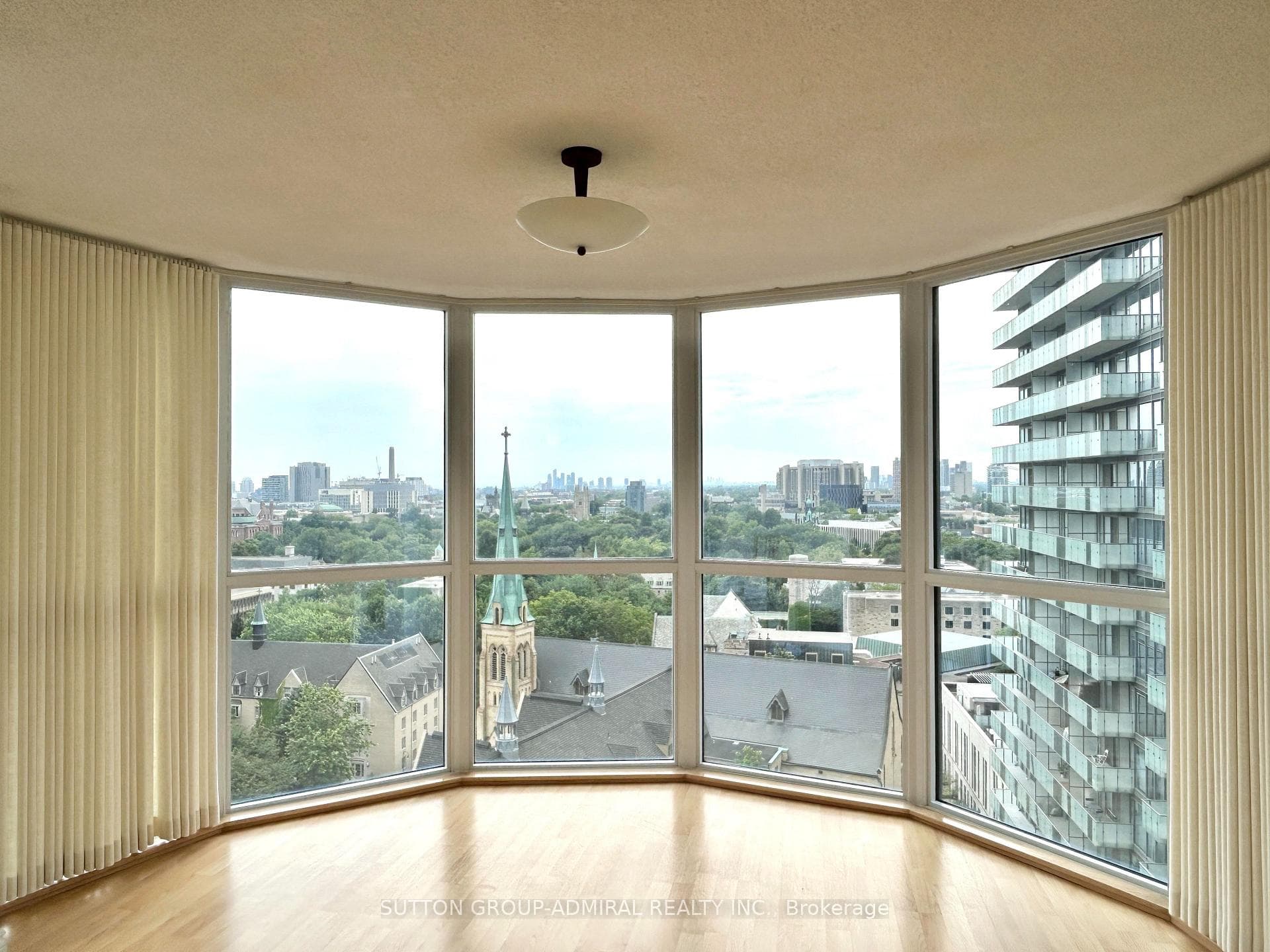 1055 Bay Street Unit 1611 photo 6