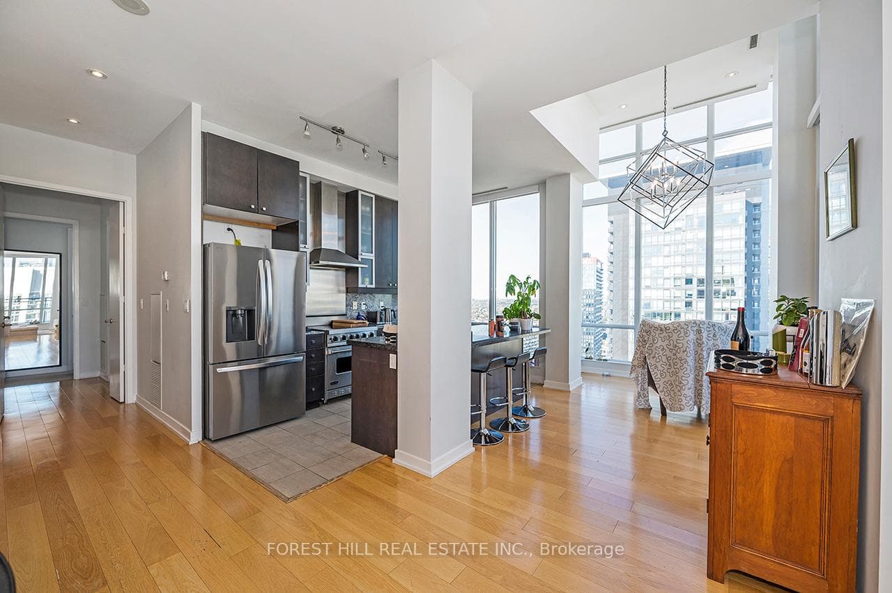 15 Fort York Boulevard Unit PH02 photo 7