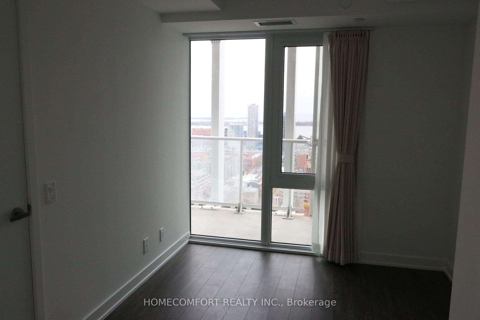 88 Queen Street Unit 3709 photo 10