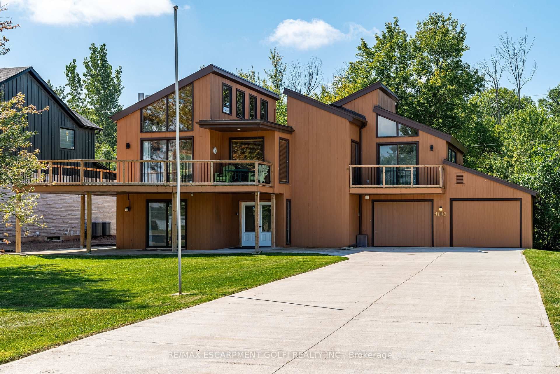 4197 Niagara River Parkway photo 1