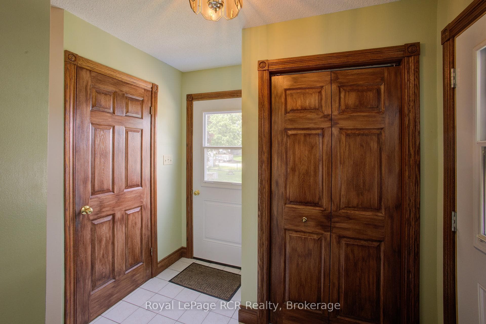252 Main Street photo 4