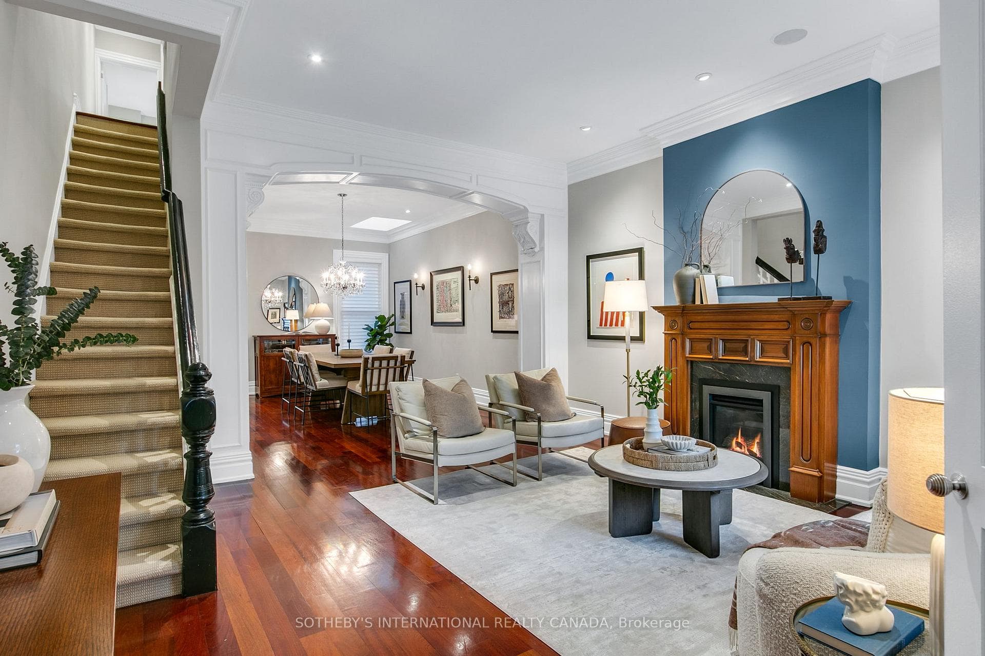 389 Carlton Street photo 7