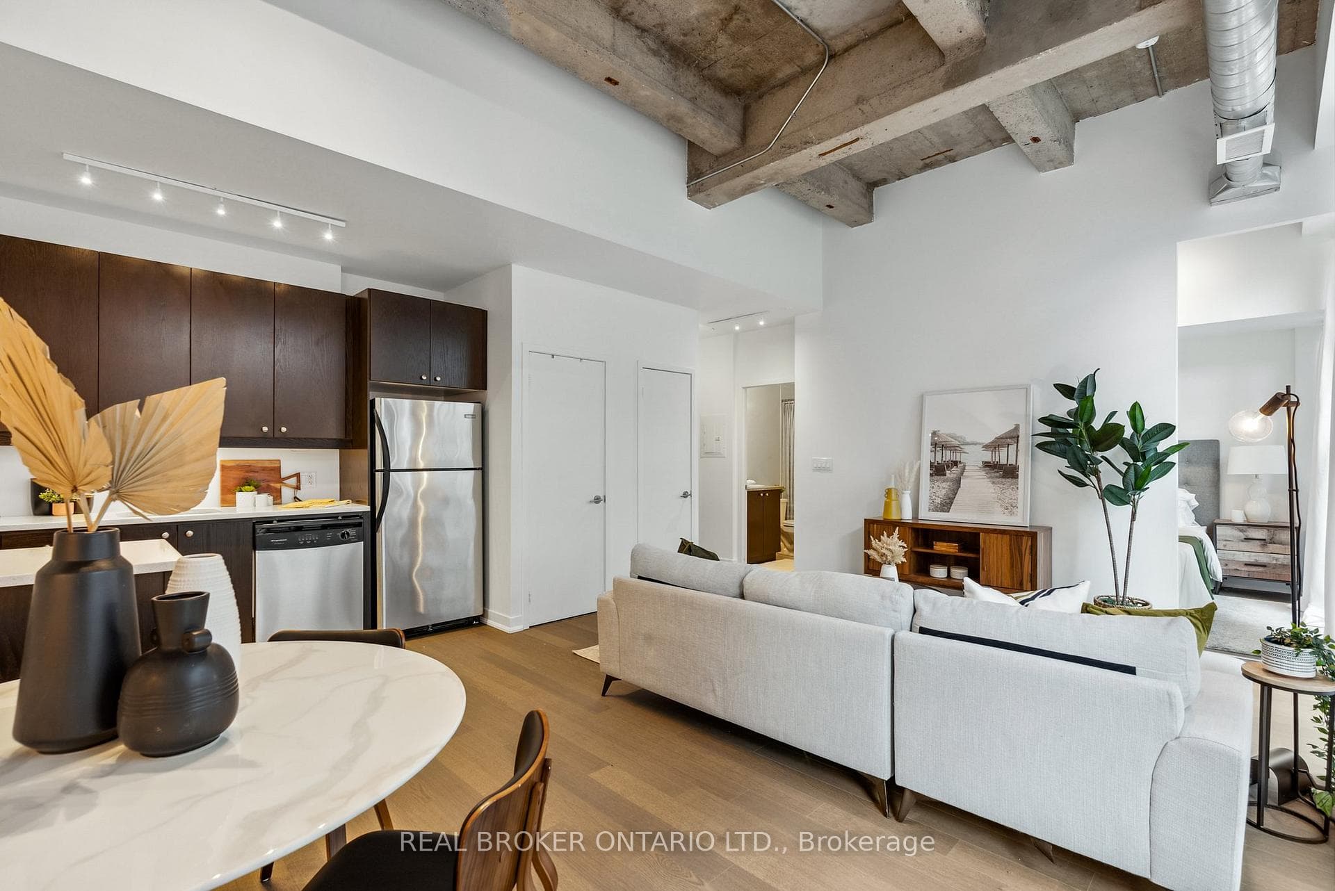 201 Carlaw Avenue Unit 115 photo 15