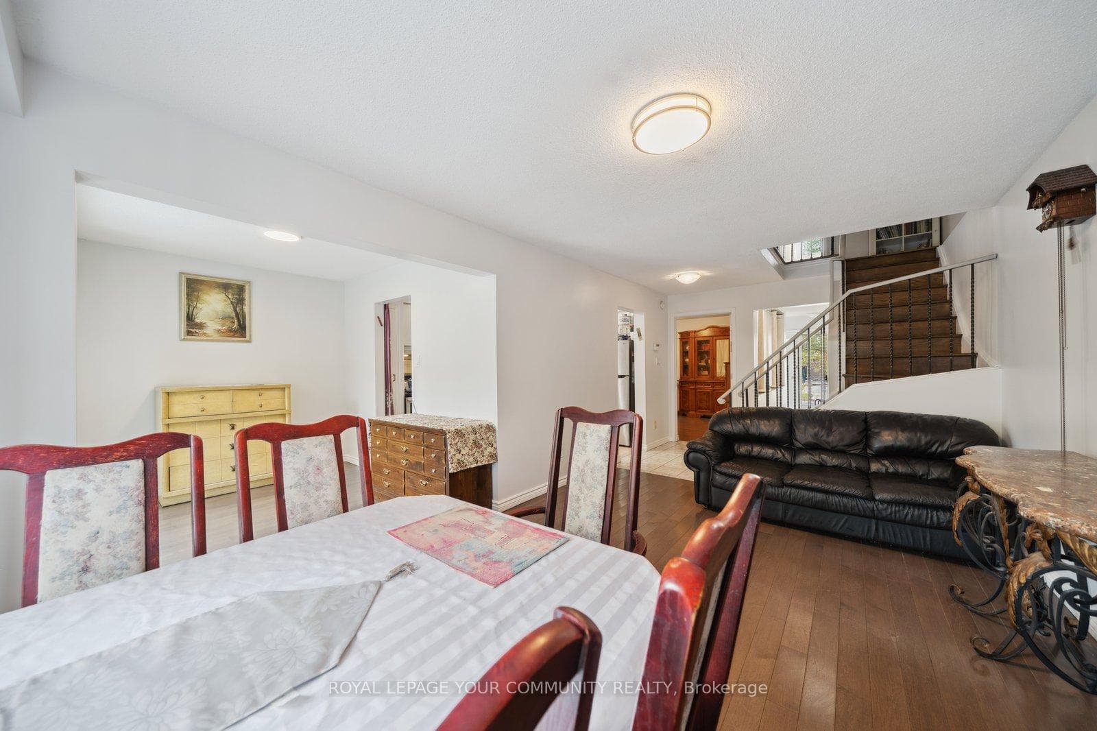 154 Lisa Crescent photo 7