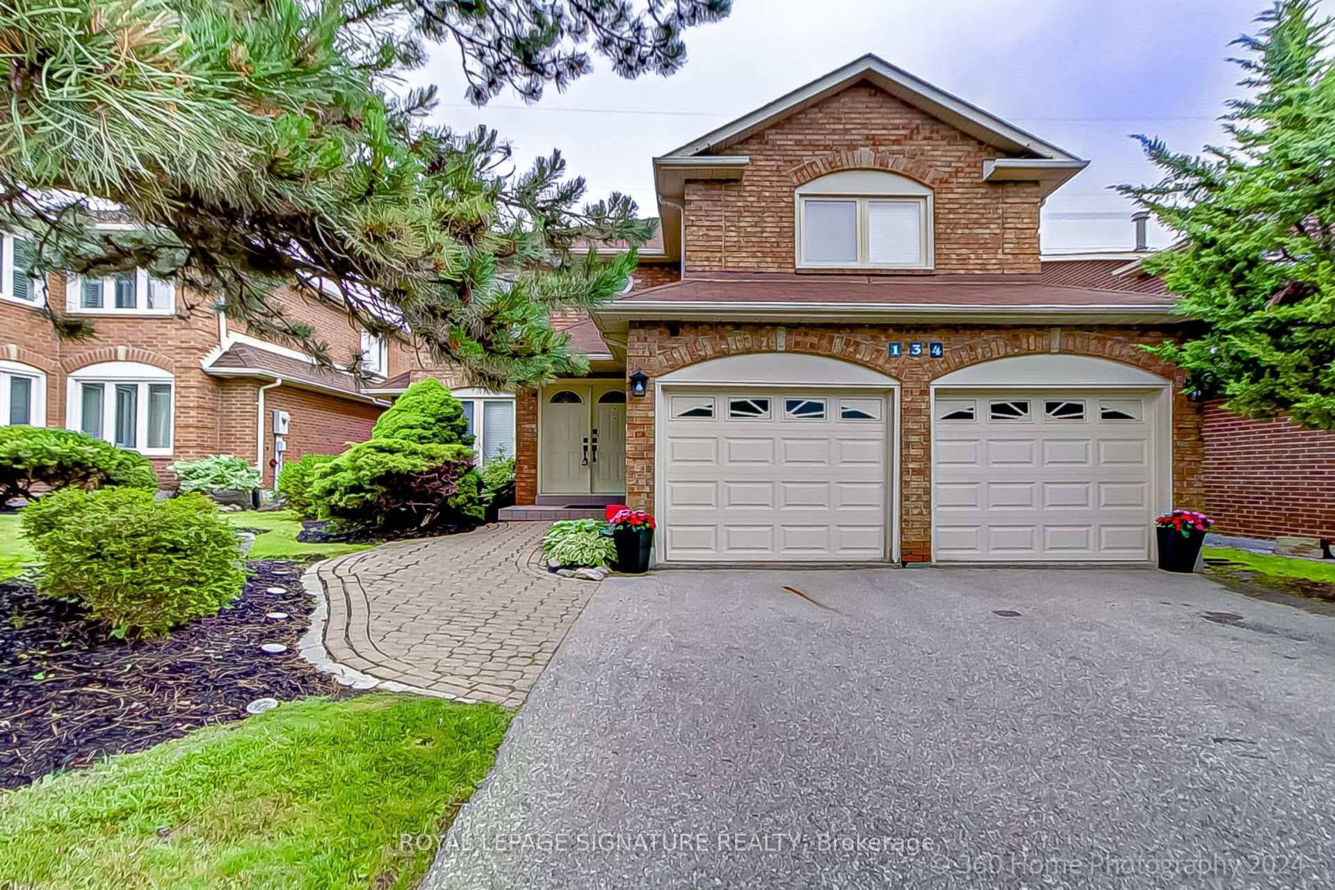 134 Huntington Park Drive photo 1