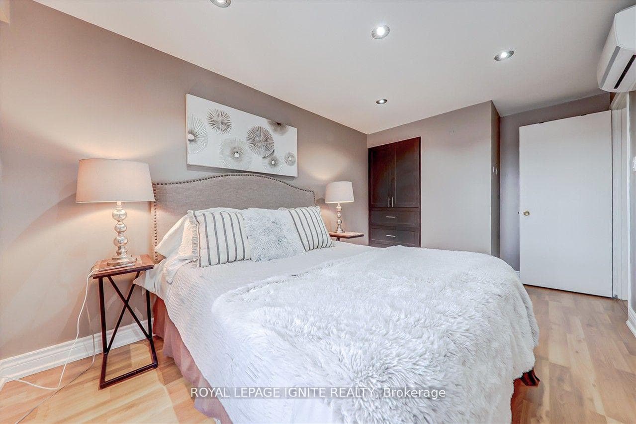 120 Murison Boulevard Unit 4 photo 17